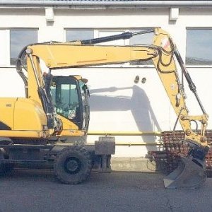 foto 19t excavator legs CAT M315D plates