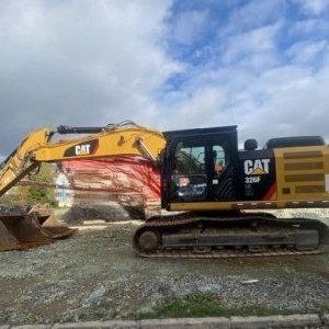 foto 26t CAT 326F hammer hydr.bucket +more excavator