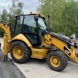 foto CAT 428E backhoe (plates)