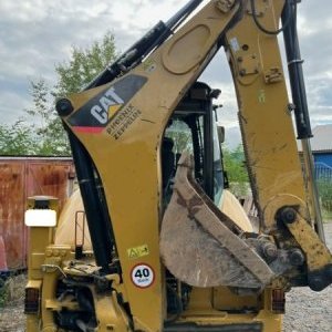 foto CAT 428E backhoe (plates)