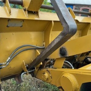 foto CAT 428E backhoe (plates)